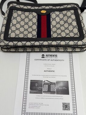 AUTHENTICATED Vintage Gucci GG Supreme Sherry Line Bag – Pristine Interior